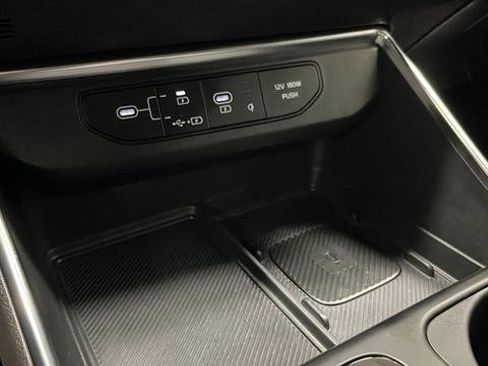 Certified 2025 Kia Carnival SX Prestige FWD image 33