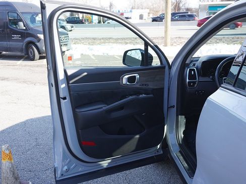 Used 2022 Kia Sorento SX Prestige image 29