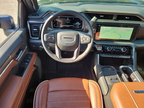 New 2025 GMC Sierra 3500 Denali Ultimate image 18