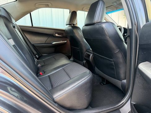 Used 2012 Toyota Camry SE FWD image 17