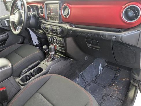 Used 2022 Jeep Wrangler Unlimited Rubicon w/ Steel Bumper Group image 22