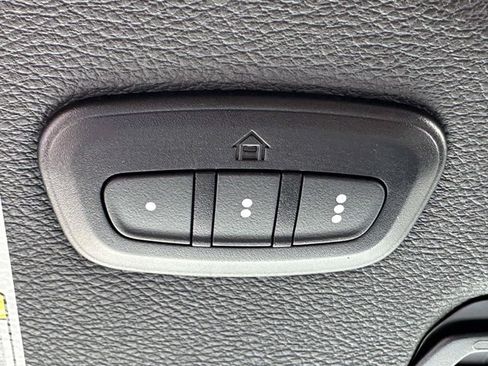 Used 2023 Jeep Wrangler Unlimited w/ Cold Weather Group AWD/4WD image 29