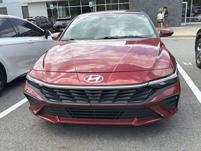 Used 2025 Hyundai Elantra SE