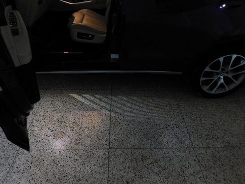 Used 2021 BMW X5 xDrive40i image 25