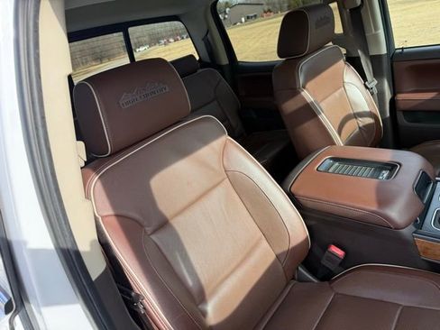 Used 2017 Chevrolet Silverado 1500 High Country image 25