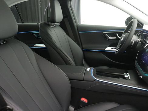 New 2026 Mercedes-Benz E 450 E 450 4MATIC Sedan image 9