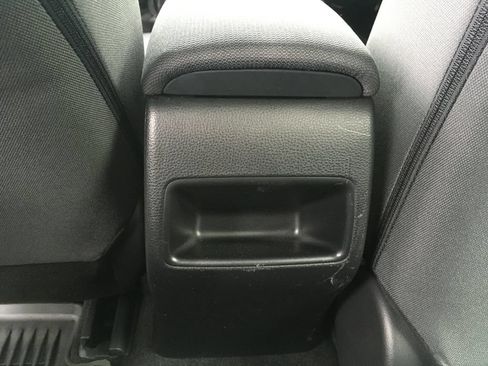 Used 2022 Toyota Corolla LE FWD image 23