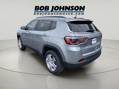 Used 2022 Jeep Compass Latitude w/ Convenience Group AWD/4WD image 5