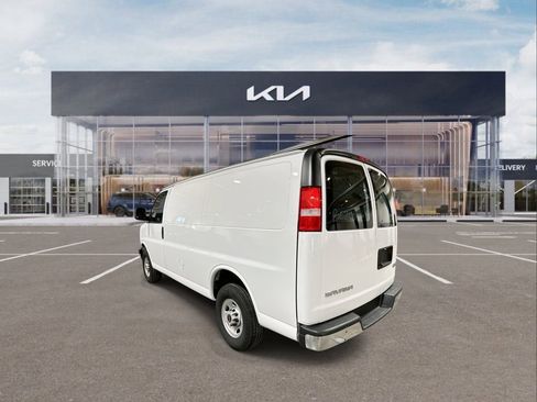 Used 2024 GMC Savana 2500 w/ Driver Convenience Package image 6