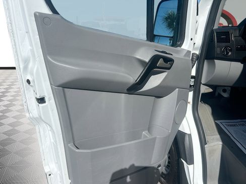 Used 2012 Mercedes-Benz Sprinter 2500 image 16