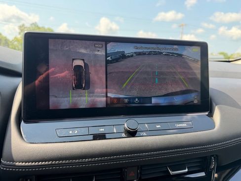 Used 2025 Nissan Rogue SL FWD image 5