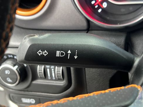 Used 2021 Jeep Gladiator Mojave w/ Dual Top Group AWD/4WD image 37