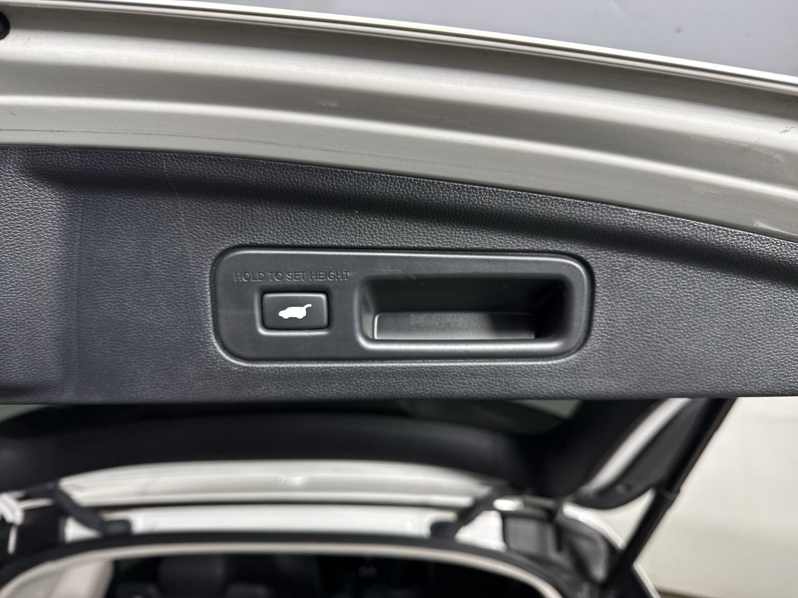 Certified 2025 Acura MDX FWD image 36