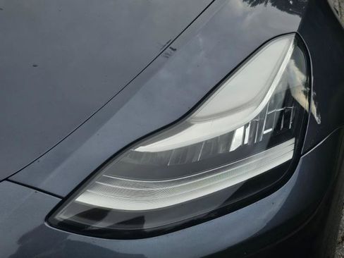 Used 2022 Tesla Model Y Long Range AWD/4WD image 25