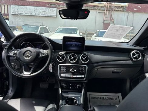 Used 2018 Mercedes-Benz GLA 250 4MATIC w/ Premium Package image 22