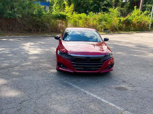 Used 2021 Honda Accord Sport image 2