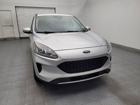 Used 2020 Ford Escape SE FWD image 14