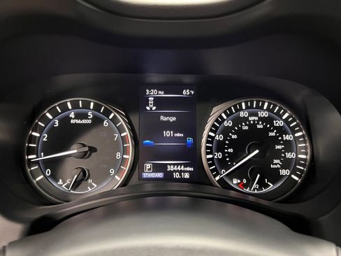 Used 2021 INFINITI Q60 Red Sport 400 RWD image 9
