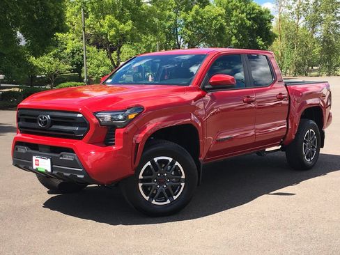 Used 2025 Toyota Tacoma SR5 AWD/4WD image 1