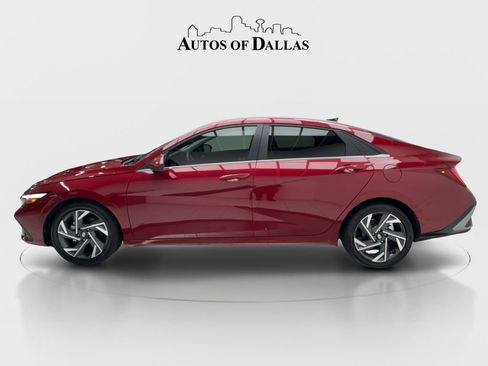 Used 2025 Hyundai Elantra SEL FWD image 5