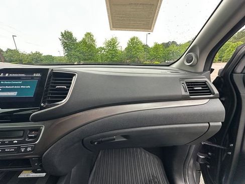 Used 2022 Honda Pilot Special Edition image 16