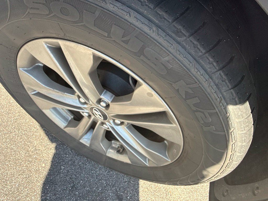 Used 2014 Hyundai Santa Fe Sport w/ Popular Equipment Package 02 FWD image 18