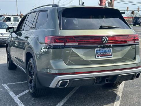 Certified 2025 Volkswagen Atlas Peak Edition SE AWD/4WD image 5