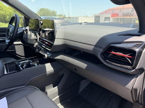 Used 2026 Chevrolet Silverado EV Trail Boss AWD/4WD image 23