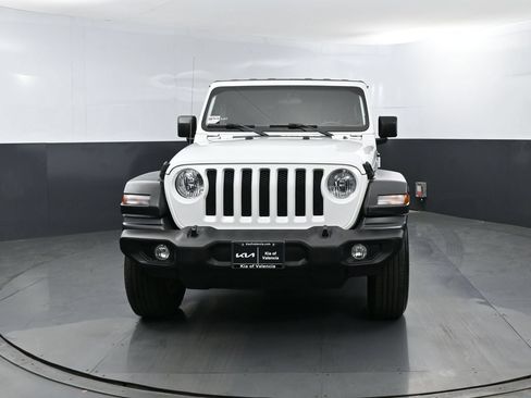 Used 2018 Jeep Wrangler Unlimited Sport S AWD/4WD image 2