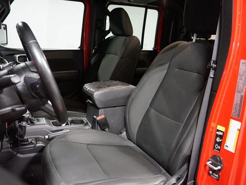 Used 2022 Jeep Gladiator Sport image 6