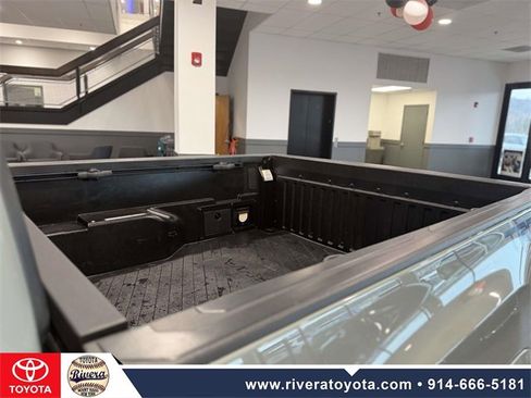 Used 2023 Toyota Tacoma TRD Sport image 12