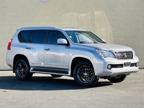 Used 2013 Lexus GX 460 w/ Comfort Plus Pkg AWD/4WD image 2
