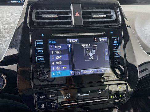 Used 2016 Toyota Prius Four Touring FWD image 18
