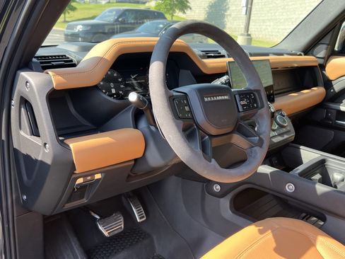 Certified 2024 Land Rover Defender 110 Carpathian Edition AWD/4WD image 20