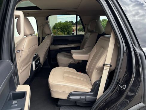 Used 2024 Ford Expedition Limited RWD image 27