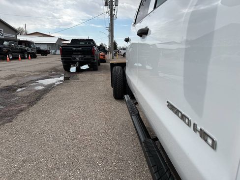 Used 2017 Chevrolet Silverado 3500 W/T image 28