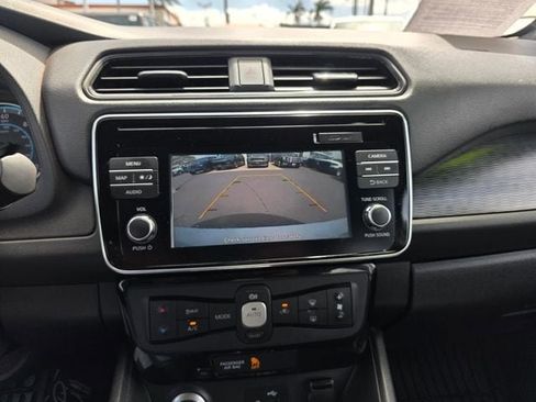 Used 2019 Nissan Leaf SV image 14