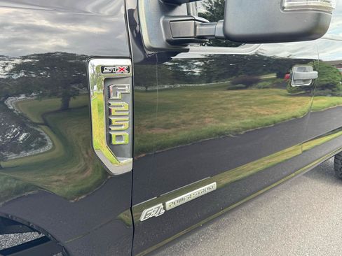Used 2020 Ford F250 XL w/ STX Appearance Package AWD/4WD image 16