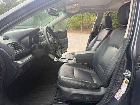 Used 2016 Subaru Outback 3.6R Limited AWD/4WD image 9