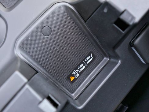 New 2026 GMC Sierra 1500 AT4 w/ AT4 Premium Package image 26