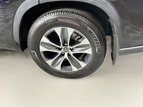 Certified 2026 Toyota Highlander XLE AWD/4WD image 27