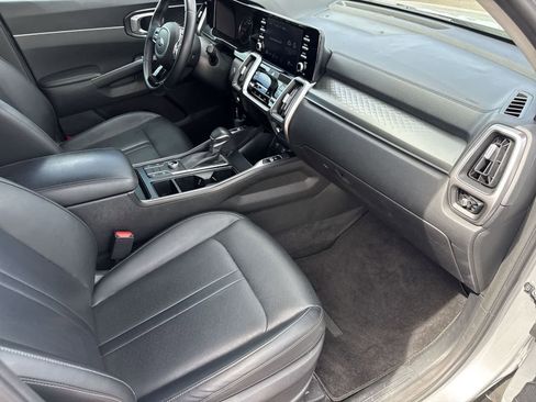 Used 2021 Kia Sorento S w/ Panoramic Sunroof Package AWD/4WD image 11