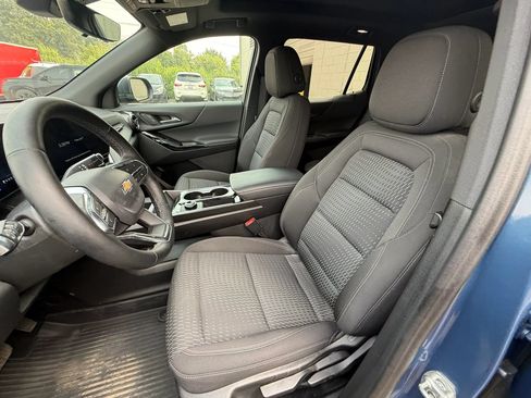 Used 2026 Chevrolet Equinox LT w/ Safety and Technology Package FWD image 16