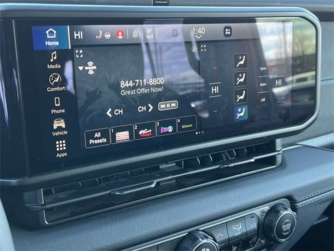 Used 2025 Jeep Wrangler Unlimited Rubicon 4xe w/ Convenience Group image 24