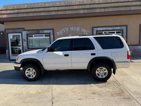 Used 2000 Toyota 4Runner 2WD image 6
