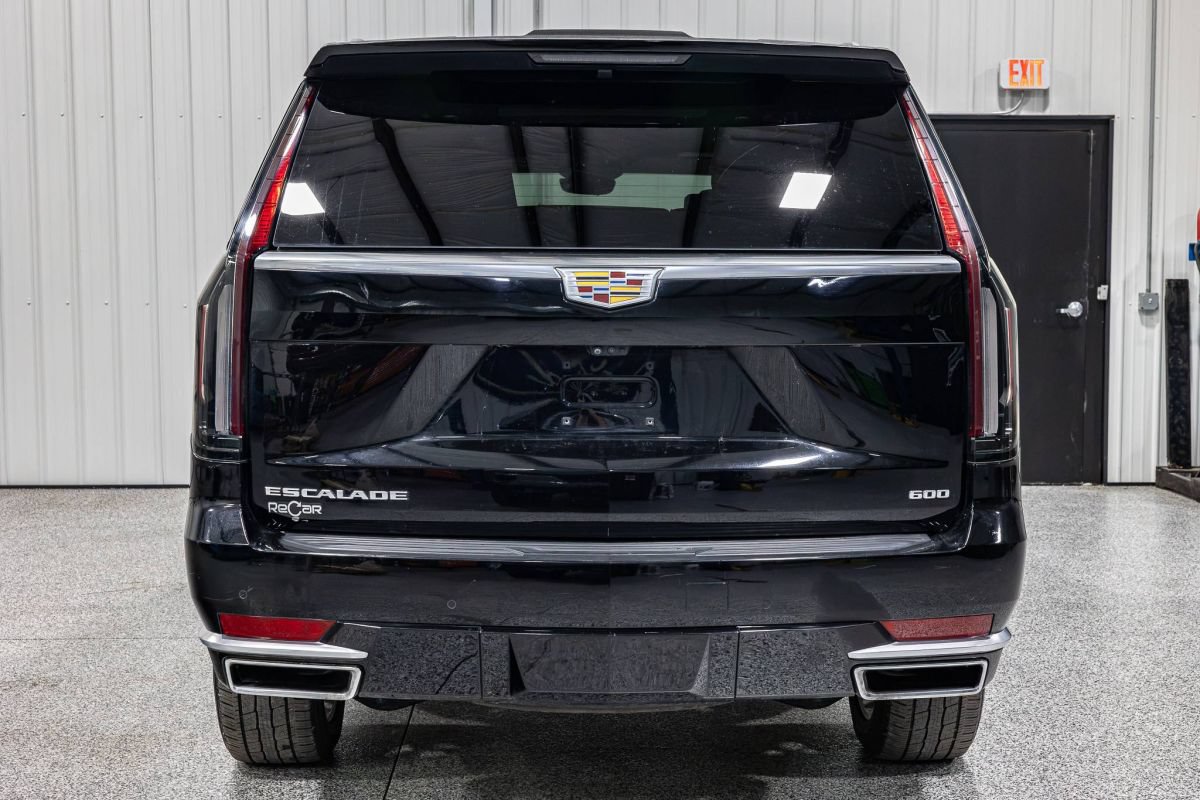 Used 2023 Cadillac Escalade Premium Luxury AWD/4WD image 4