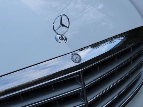 Used 2015 Mercedes-Benz C 300 4MATIC Sedan image 40