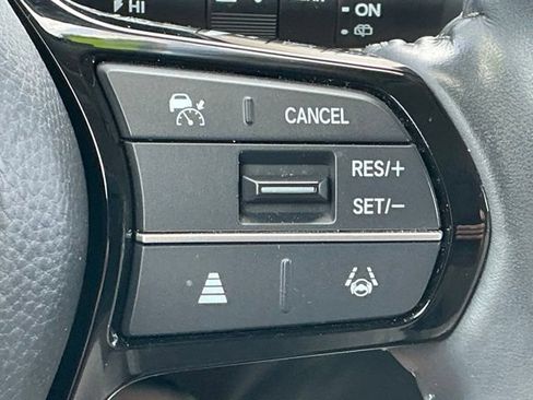 Used 2023 Honda HR-V EX-L image 16