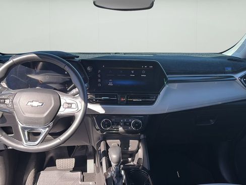 Used 2024 Chevrolet TrailBlazer LT w/ Convenience Package image 12