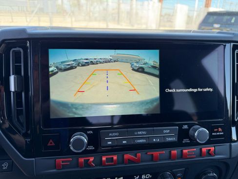 Used 2026 Nissan Frontier PRO-4X AWD/4WD image 18